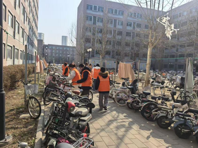 伟德国际victor·1946源自开展志愿服务活动